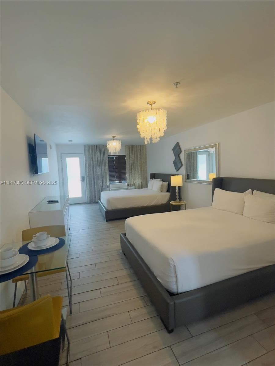 7500 Collins Ave # 114 4