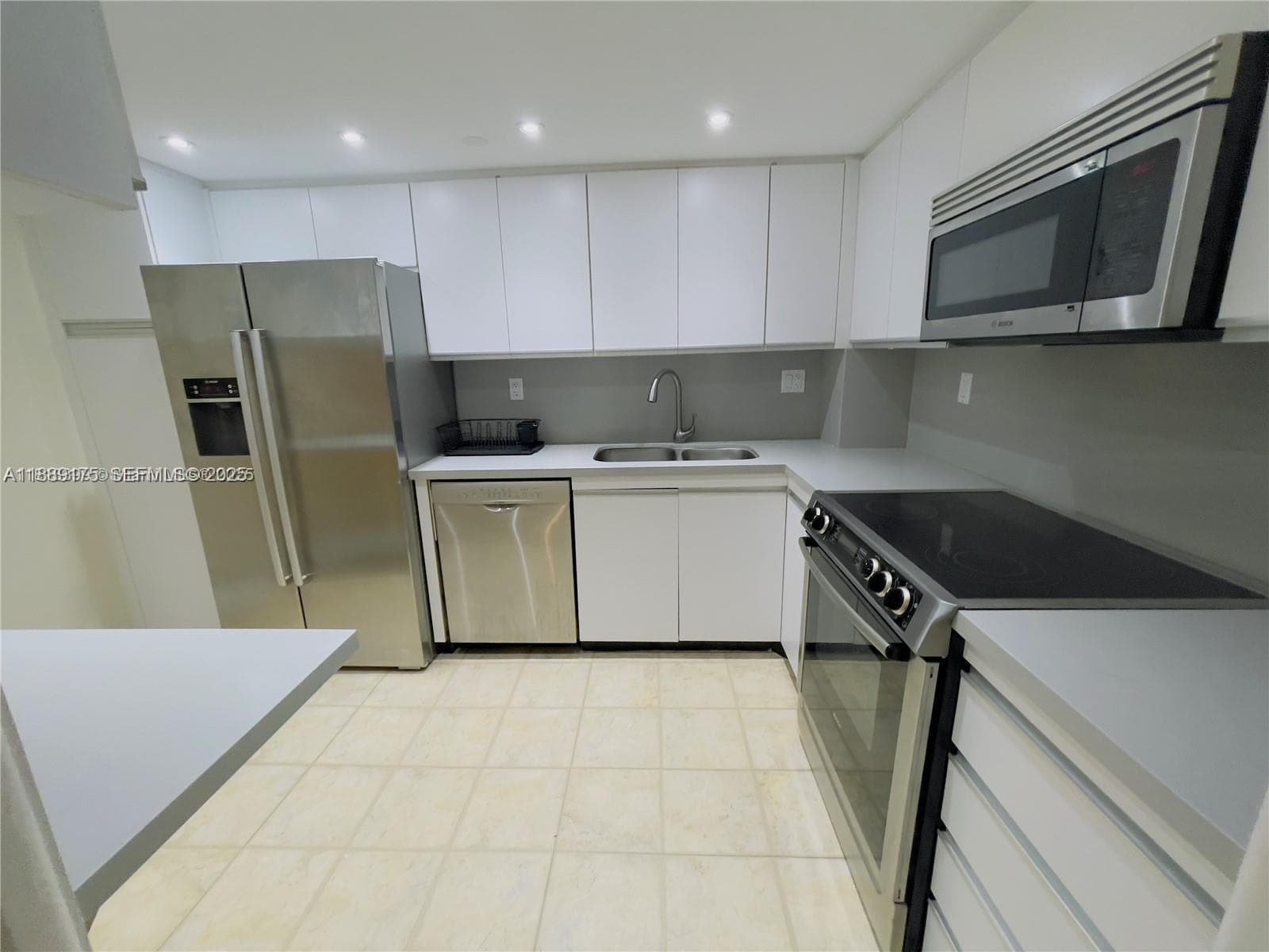 2000 Towerside # 309 22